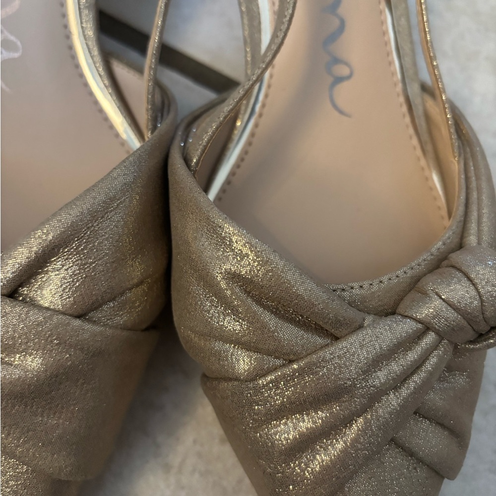 Nina Gold/Champagne Strappy Heels With Bow - Picture 2 of 5
